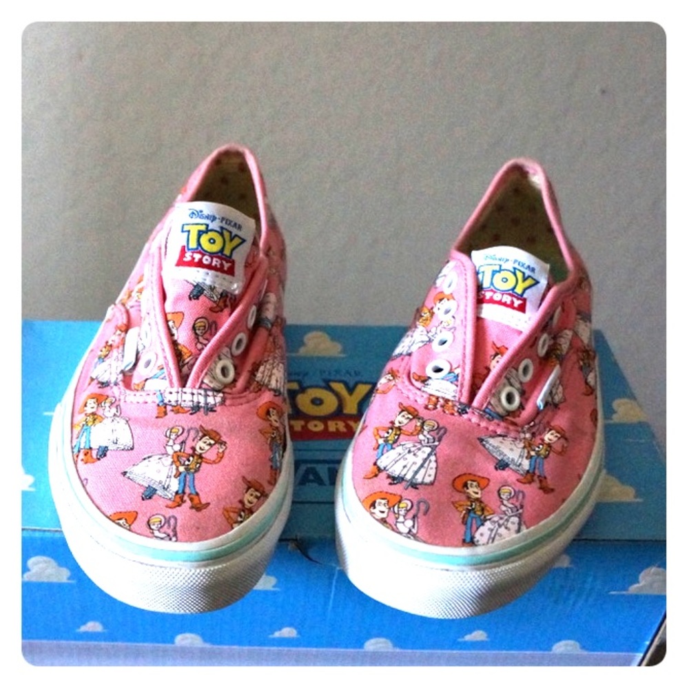 Toystory shoes kids size 3